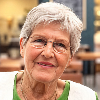 Melanie Van Dyck